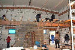 berall wird gewerkelt . . .