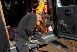 Das ist ein Alublechschnitzer . . .