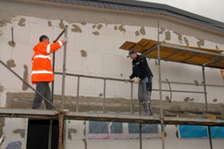 Gerst fr den Aussenputz wird aufgestellt.