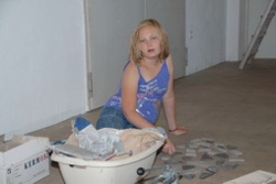 Lara untersttzt ihre Mama.