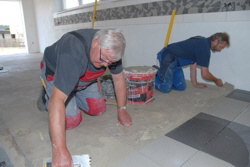 Zu zweit lsst es sich besser arbeiten.