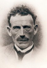 Andreas Rohen * 18.02.1874 in Kettenis (Neubelgien) +24.12.1928 in Gut Altenburg (Archiv Hejo Mies) Andreas Rohen * 18.02.1874 in Kettenis (Neubelgien) +24.12.1928 in Gut Altenburg (Archiv Hejo Mies)