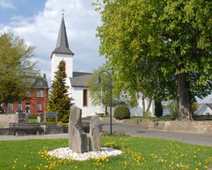 2011.04.22 Kirche St. Peter und Paul Blankenheimerdorf