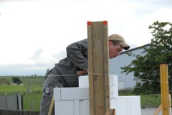 Da geht es schon ganz schn tief runter . . .