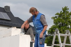 Ich arbeiten, du Pause . . .