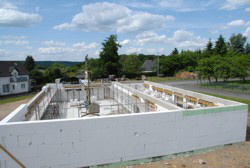 Hier waren fleiige Hnde am Werk. Die Schalung ist schon abgebaut.