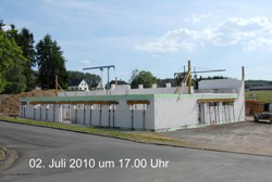 Trotz der sengenden Hitze haben die Mnner einiges geschafft!