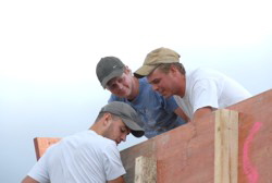 Hr mal was die da unten sagen, zwei links, zwei rechts. Besser wre doch, ein Pils, ein Klsch . . . 