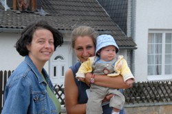 Gell Tante Tanja, einen Meter von der Klsch-Theke bekomme ich fr die Milchbar, wenn mein privater Lieferant Konkurs anmeldet.