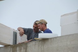 Weist du Flo, kleinere Verletzungen verbinde ich sofort. Das habe ich von Tanja gelernt . . .