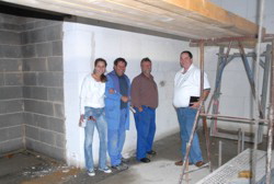 Schon wieder der Vorstand,  was die wohl suchen? . . .