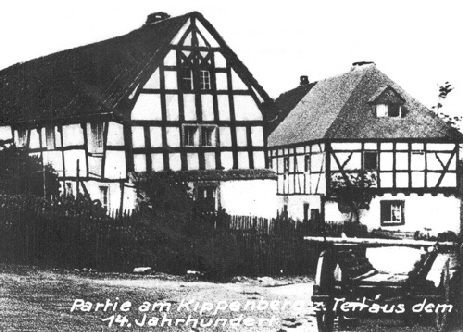 Ausschnitt aus einer Postkarte aus dem Jahr 1935, die Schieflage des Giebels ist unbersehbar.  Repro : DGKV